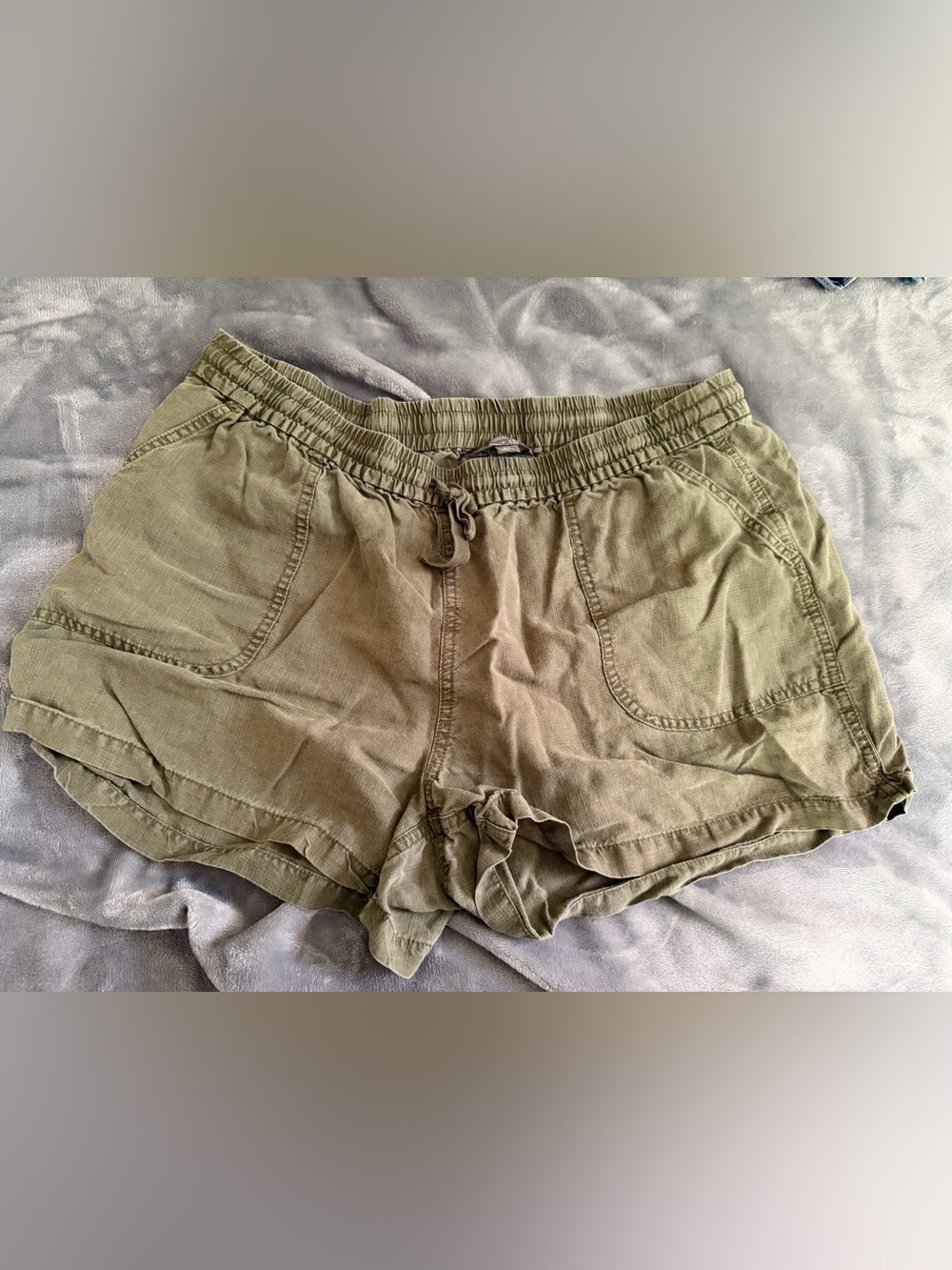 Point Sur (j. Crew) olive green linen shorts